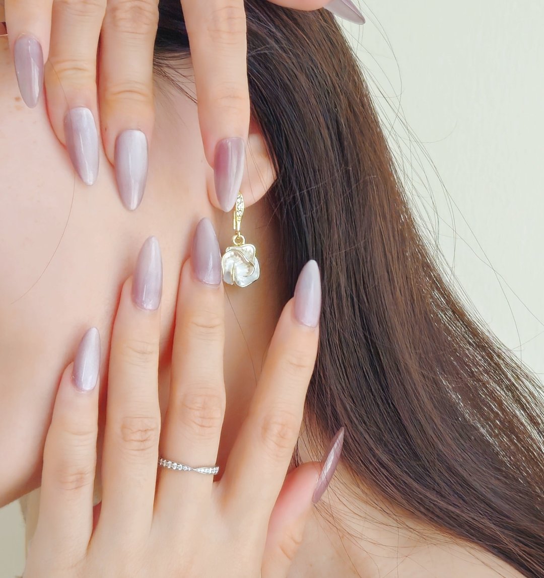 Moonlit Glamour Cat Eye Press-On Nails from Yitaya Nail